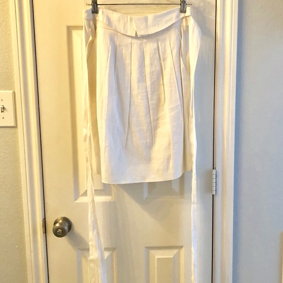 BCBGMaxAzria white linen skirt with pockets - Picture 4 of 5